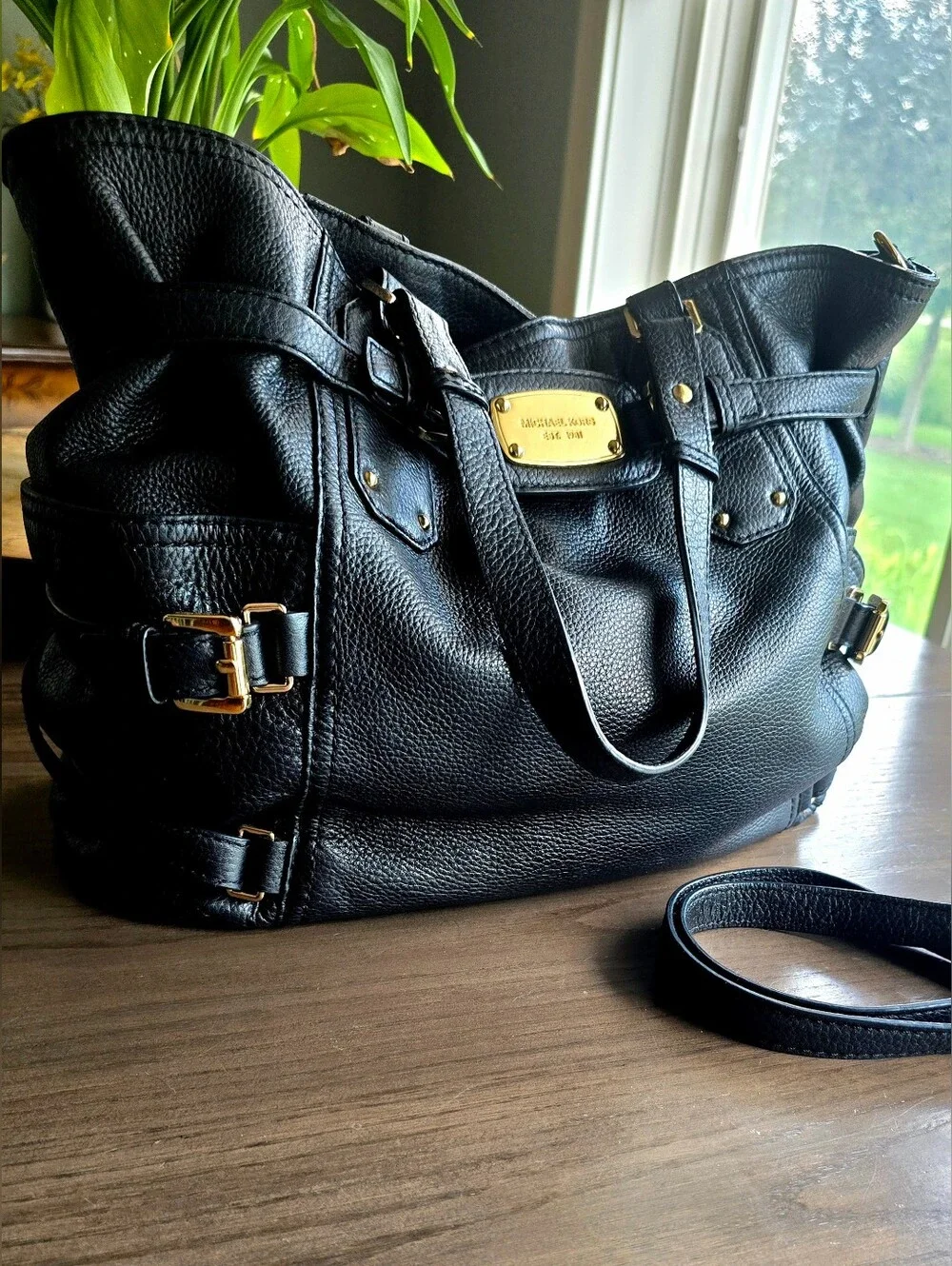 Michael Kors Vintage Gansevoort Tumbled Leather Tote Bag W/ COA
